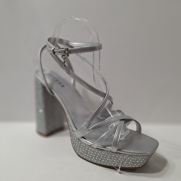 GUESS NEW Silver Rhinestone Platform Night Out Bling Glam Dressy Heels Size 9.5 - Picture 1 of 12